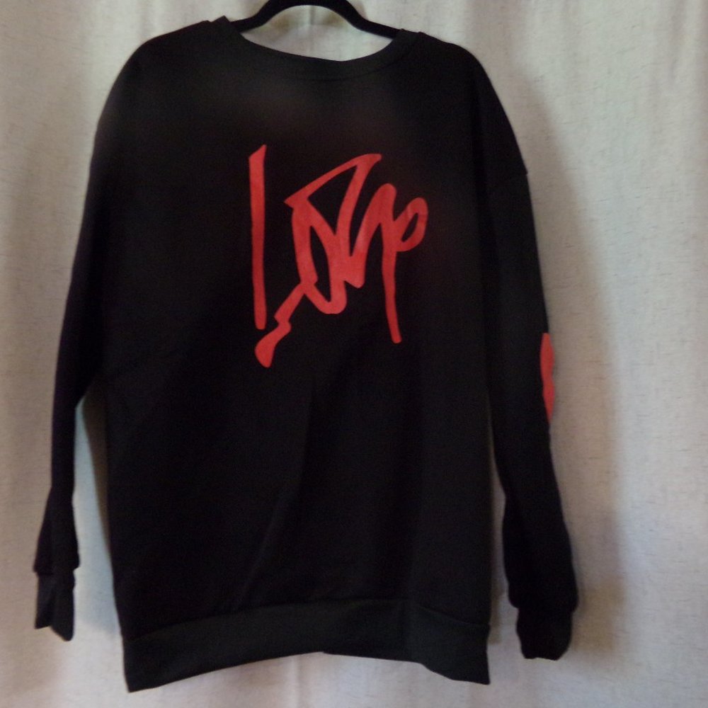 Black and red love sweatshirt